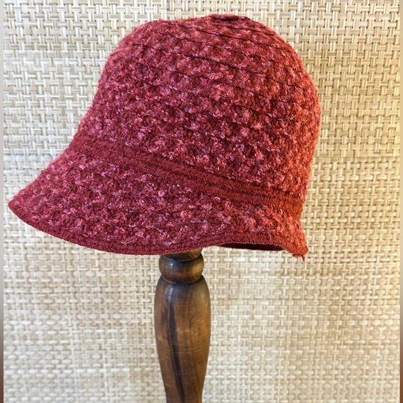 🌟HP🌟VTG 1980s-90s Willow Chenile Boucle Cloche with Sequin Flower by Betmar - Picture 6 of 12